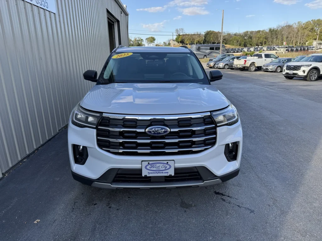 Ford explorer 2025 front